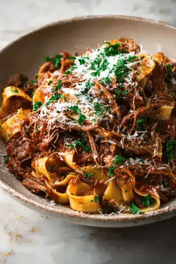 Slow Cooked Shredded Beef Ragu Pasta