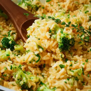 Easy Cheesy Rice and Broccoli