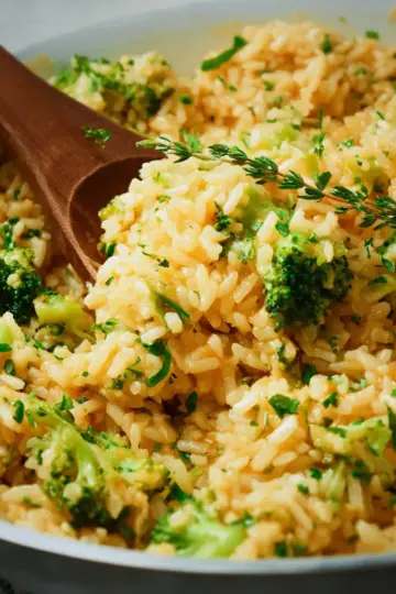 Easy Cheesy Rice and Broccoli