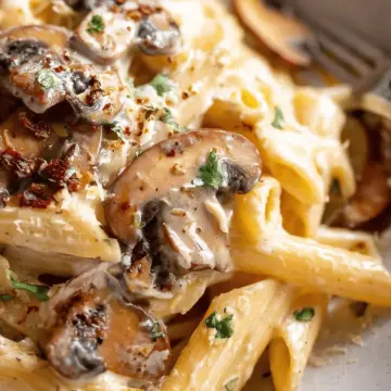 Creamy Mushroom Pasta