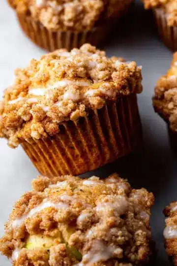 Apple Cinnamon Crumb Muffins