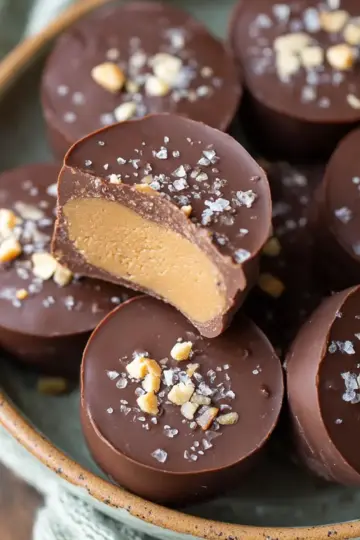 Peanut Butter Chocolate Fat Bombs (keto + low carb)