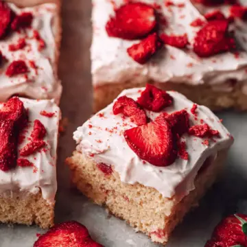 Fresh Strawberry Sheet Cake