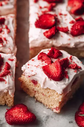 Fresh Strawberry Sheet Cake