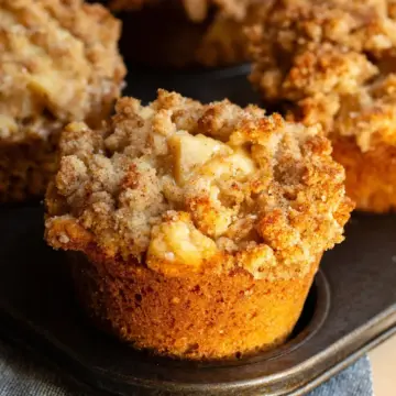 Apple Cinnamon Streusel Muffins