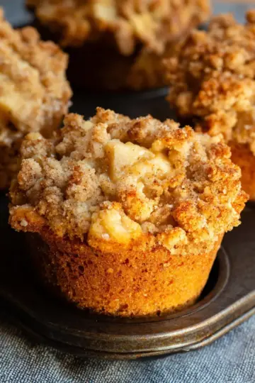 Apple Cinnamon Streusel Muffins